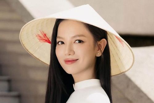 Bộ sưu tập áo dài của mỹ nhân Mưa Đỏ