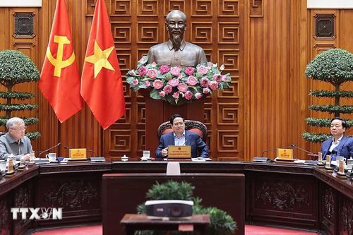 Thủ tướng chủ trì cuộc họp về đất hiếm và các dự án BT trong lĩnh vực giao thông