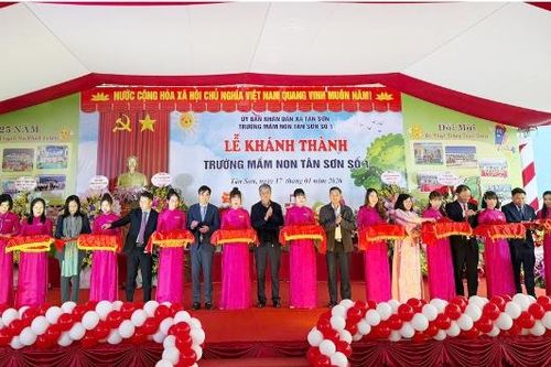 Chủ tịch HĐND tỉnh Nguyễn Việt Oanh dự Lễ khánh thành Trường Mầm non Tân Sơn số 1