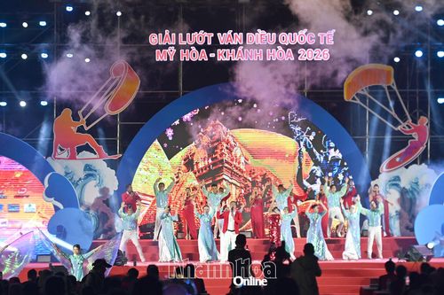 Sôi động chương trình nghệ thuật 'Năng lượng biển'
