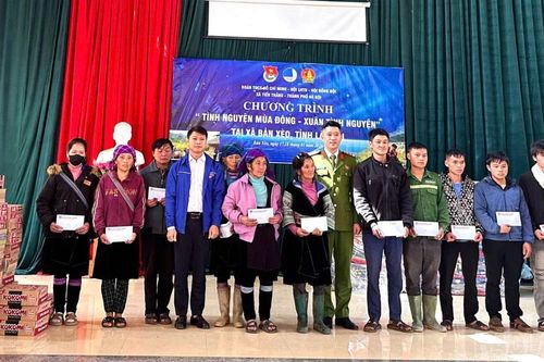 Lan tỏa yêu thương từ Chương trình 'Tình nguyện mùa đông - Xuân tình nguyện 2026' tại xã Bản Xèo