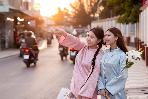 Sắc xuân trong từng bộ ảnh áo dài truyền thống