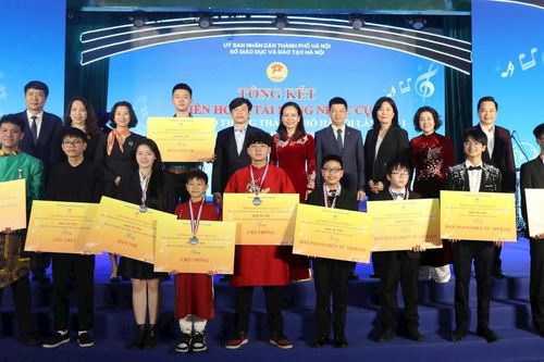 Khen thưởng 109 huy chương tại Liên hoan tài năng nhạc cụ