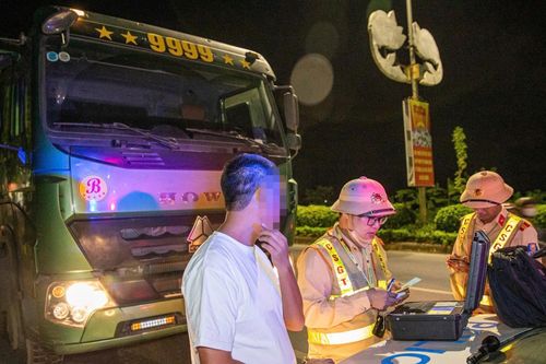 Hà Nội tăng cường kiểm soát tải trọng dịp cuối năm