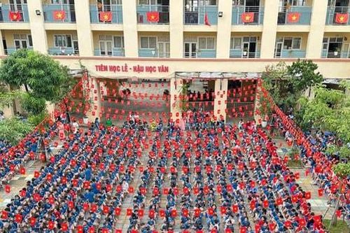 Ngoại thành Hà Nội rộn ràng cờ hoa chào mừng Đại hội Đảng