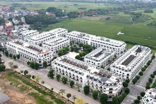 Tồn kho căn hộ chung cư tăng, giá nhà ở vẫn neo cao