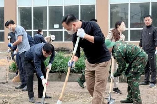 Hồ Vĩnh Hoàng sạch đẹp trước thềm Đại hội XIV của Đảng