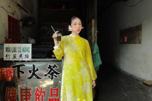 Nườm nượp 'nàng thơ' đến tiệm nước sâm TP.HCM dịp cận Tết