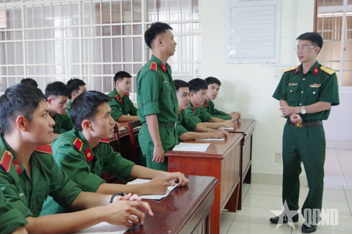 Người 'giữ lửa' những giờ học lý luận
