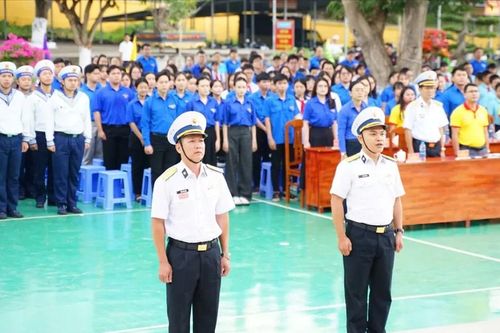 Tuổi trẻ TPHCM hưởng ứng ngày cao điểm 'Xuân chiến sĩ'