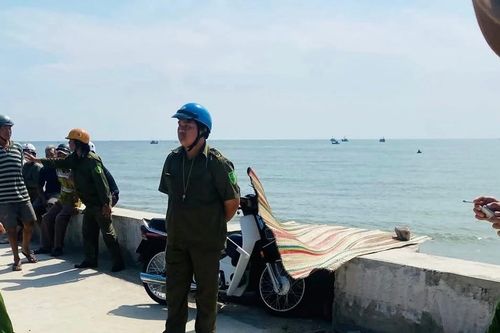 Phát hiện người đàn ông tử vong tại kè biển Hòa Phú, Lâm Đồng