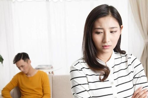 Biểu hiện này chứng tỏ đàn ông không yêu vợ