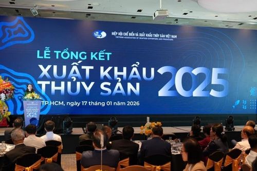 Thứ trưởng Ngoại giao Nguyễn Minh Hằng dự tổng kết xuất khẩu ngành thủy sản Việt Nam 2025 - vượt khó, chạm kỷ lục