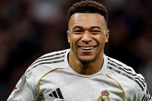 Mbappe tỏa sáng, Real Madrid phả hơi nóng vào gáy Barca