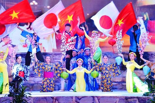 Những dấu ấn đặc biệt của ngoại giao văn hóa Việt Nam
