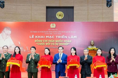 Khai mạc triển lãm 'Đồng chí Trần Quốc Hoàn - Cuộc đời và sự nghiệp'