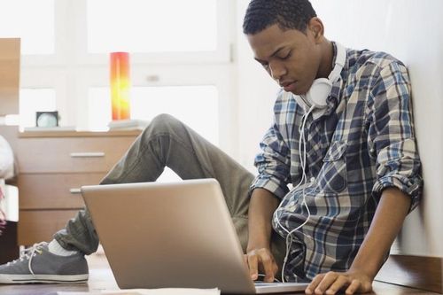 Giải mã xu hướng trẻ hóa của các nhà sáng lập công ty khởi nghiệp AI tỷ USD