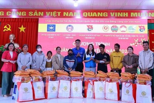 Tết sớm trên vùng biên giới Bù Gia Mập