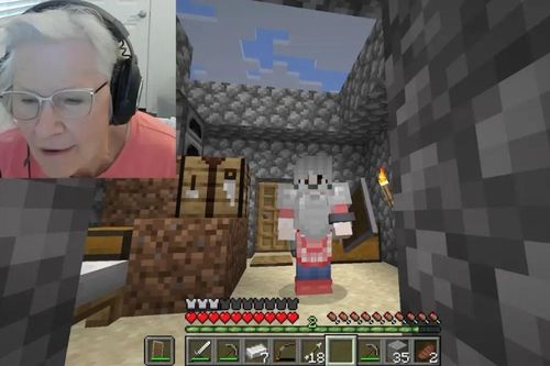 Bà cụ 81 tuổi trở thành YouTuber game nổi tiếng, xúc động khi biết câu chuyện đằng sau