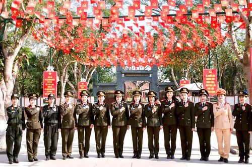 Phụ nữ Công an nhân dân: Niềm tin và khát vọng cống hiến dưới ngọn cờ của Đảng