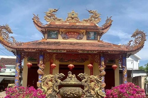 Về thăm Chợ Được