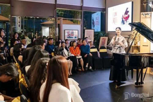 Hồ Khánh Vân giữ cội nguồn văn hóa Việt trên đất Đức