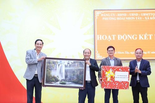 Phường Hoài Nhơn Tây kết nghĩa với xã Kông Bơ La