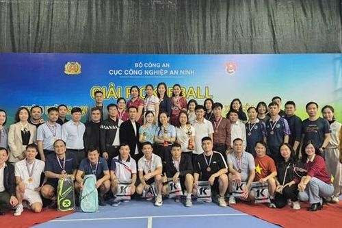 Sôi nổi Giải Pickleball do Cục Công nghiệp an ninh tổ chức