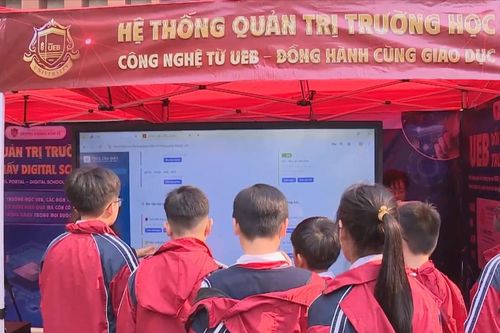 Mở lối quản trị trường học số