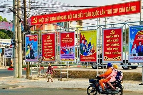 TP Hồ Chí Minh: Sạch đẹp phố phường mừng Đại hội Đảng