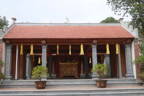 Cận cảnh ngôi chùa nằm dưới chân núi Chương Sơn ở Ninh Bình còn lưu giữ báu vật 1.000 năm tuổi