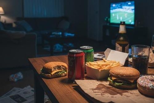 4 món ăn nam giới nên tránh xa để giữ vững phong độ phòng the