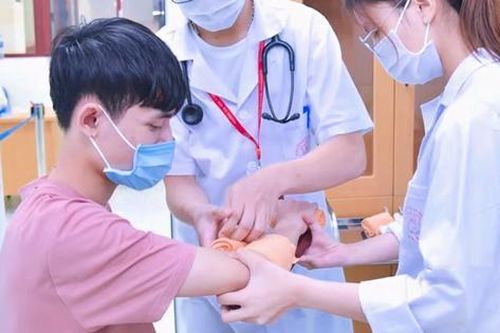 Nhiều trường đại học Y Dược lọt Top 50 đại học tốt nhất Việt Nam