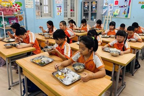 Quy trình kép đảm bảo an toàn và dinh dưỡng cho bữa ăn bán trú