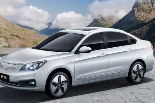 Xe điện, xăng lai điện Trung Quốc 'đổ bộ' thị trường Việt ngay đầu năm, liệu có làm nên chuyện?
