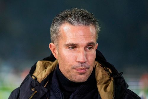 Timber công khai đối đầu Van Persie