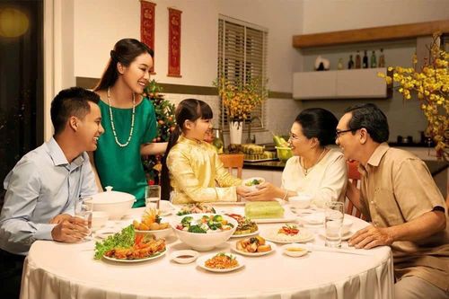 Ăn Tết nội hay Tết ngoại: Nỗi niềm 'trăn trở' của nhiều gia đình