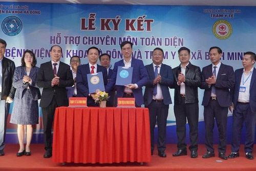 Thu hẹp khoảng cách trong khám, chữa bệnh giữa trạm y tế và khối bệnh viện