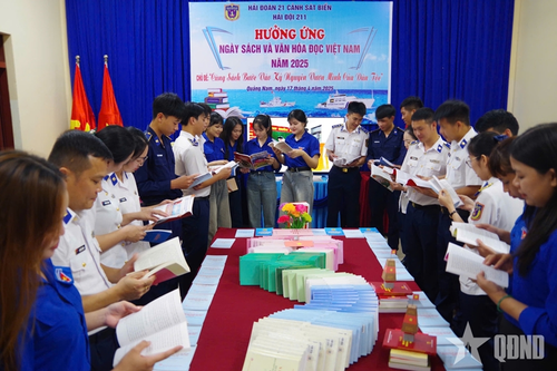 Hải đội 211: Nâng cao bản lĩnh chính trị cho cán bộ, chiến sĩ