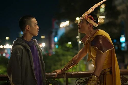 Phòng vé Việt 'đổi chủ', Con kể ba nghe lên ngôi