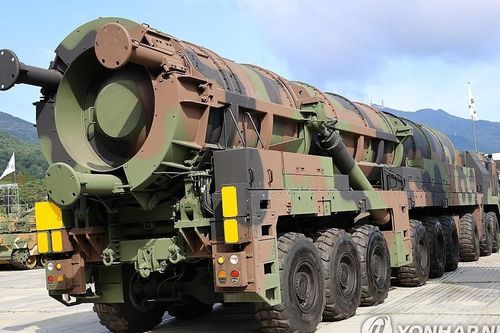 Hàn Quốc tung 'tên lửa quái vật' vào trực chiến, tuyên bố xây dựng lực lượng kiến tạo hòa bình thông qua 'sức mạnh vững chắc'