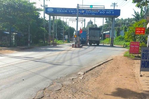 Điểm danh những con đường 'xấu xí' vẫn thu phí hằng ngày ở TPHCM