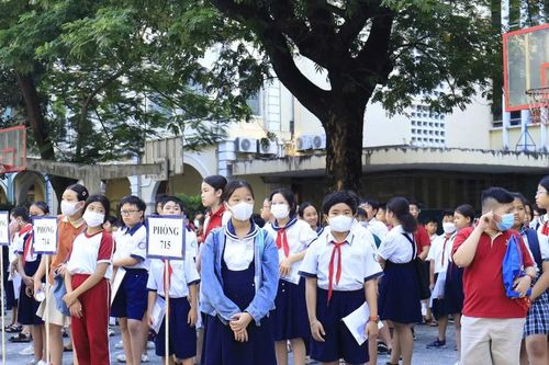 Sở Giáo dục TPHCM lên tiếng về thông tin học sinh phải học 3 ca mỗi ngày, học cả ban đêm