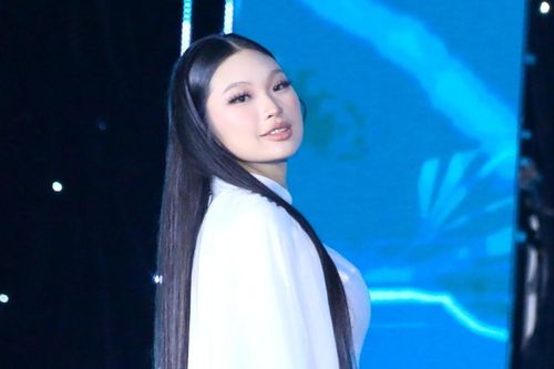 Nhan sắc ngọt ngào của Hoa khôi Trường ĐH Ngoại thương