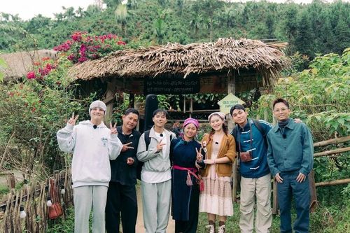 Gia đình Haha tập 16: Các nghệ sĩ xúc động trở lại bản Liền sau 15 chặng hành trình