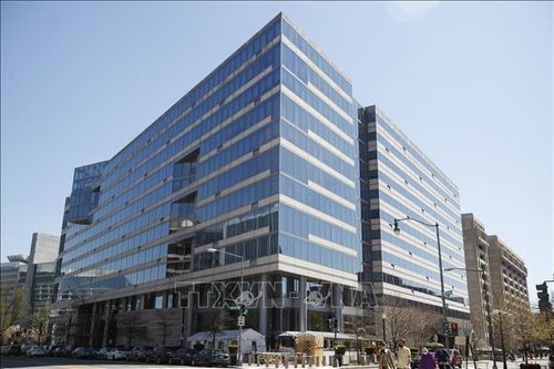 IMF nâng dự báo tăng trưởng kinh tế toàn cầu