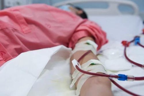 Nam thanh niên 26 tuổi phát hiện suy thận bởi dấu hiệu 'vừa lạ vừa quen' ở mắt