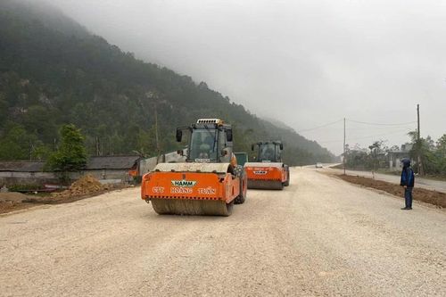 Tăng tốc triển khai Nghị quyết 66.4 cho các dự án cấp bách
