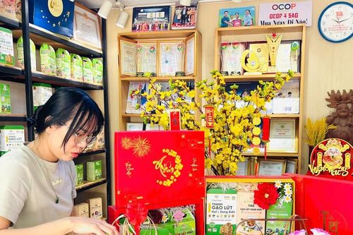 'Gói' Tết từ sản phẩm địa phương