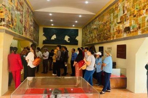 Khởi sắc với nhiều gam màu sáng